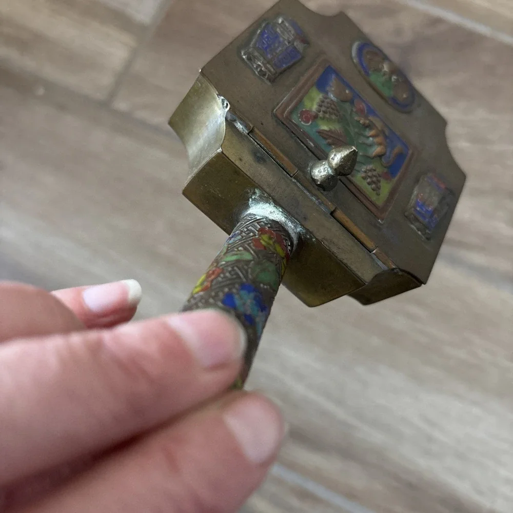 Vintage Silent Butler Chinese cloisonné crumb cigarette‎ catcher, brass detail